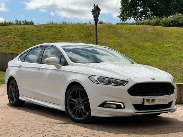 Ford Mondeo 2017 2.0 Tdci St-line Hatchback White