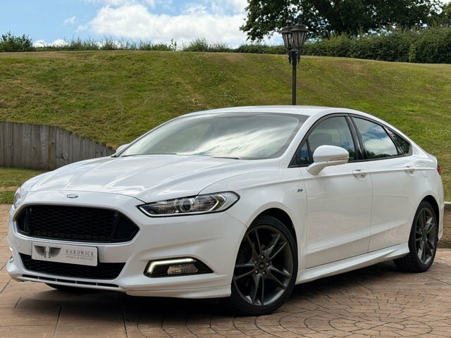 Ford Mondeo 2017 2.0 Tdci St-line Hatchback White #2
