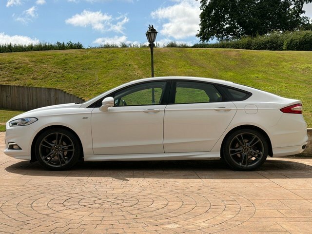 Ford Mondeo 2017 2.0 Tdci St-line Hatchback White #4
