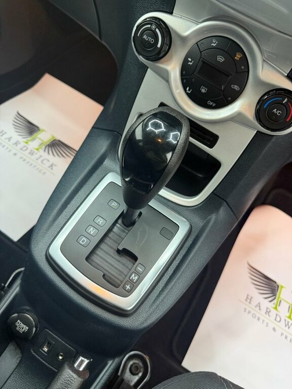 Ford Fiesta 1.25 Zetec Hatchback 129 Gkm, Silver #12