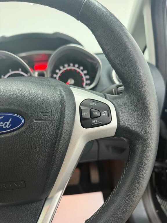 Ford Fiesta 1.25 Zetec Hatchback 129 Gkm, Silver #14