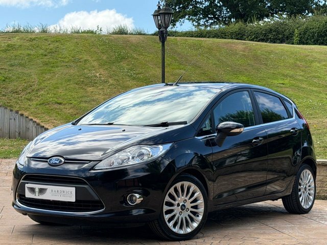 Ford Fiesta 1.25 Zetec Hatchback 129 Gkm, Silver #2