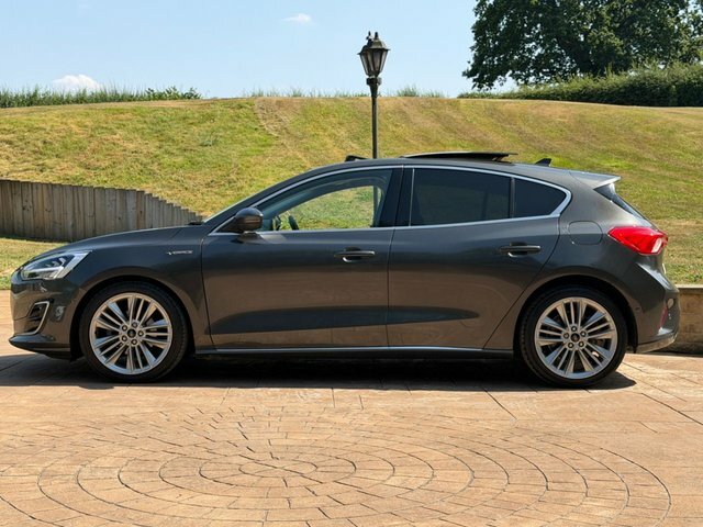 Ford Focus 2018 1.0T Ecoboost Vignale Hatchback Ma LG68USM Grey #4