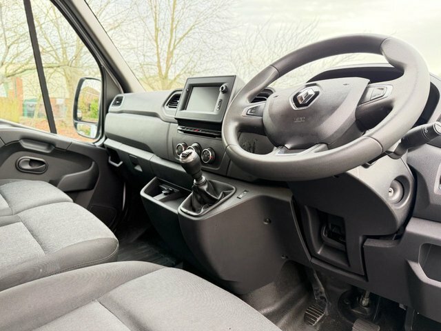 Renault Master 2023 2.3L 144 Bhp White #6