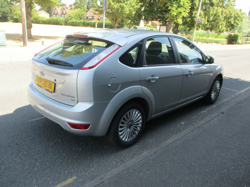 Ford Focus 1.6 Titanium Hatchback 159 Gkm Silver #4