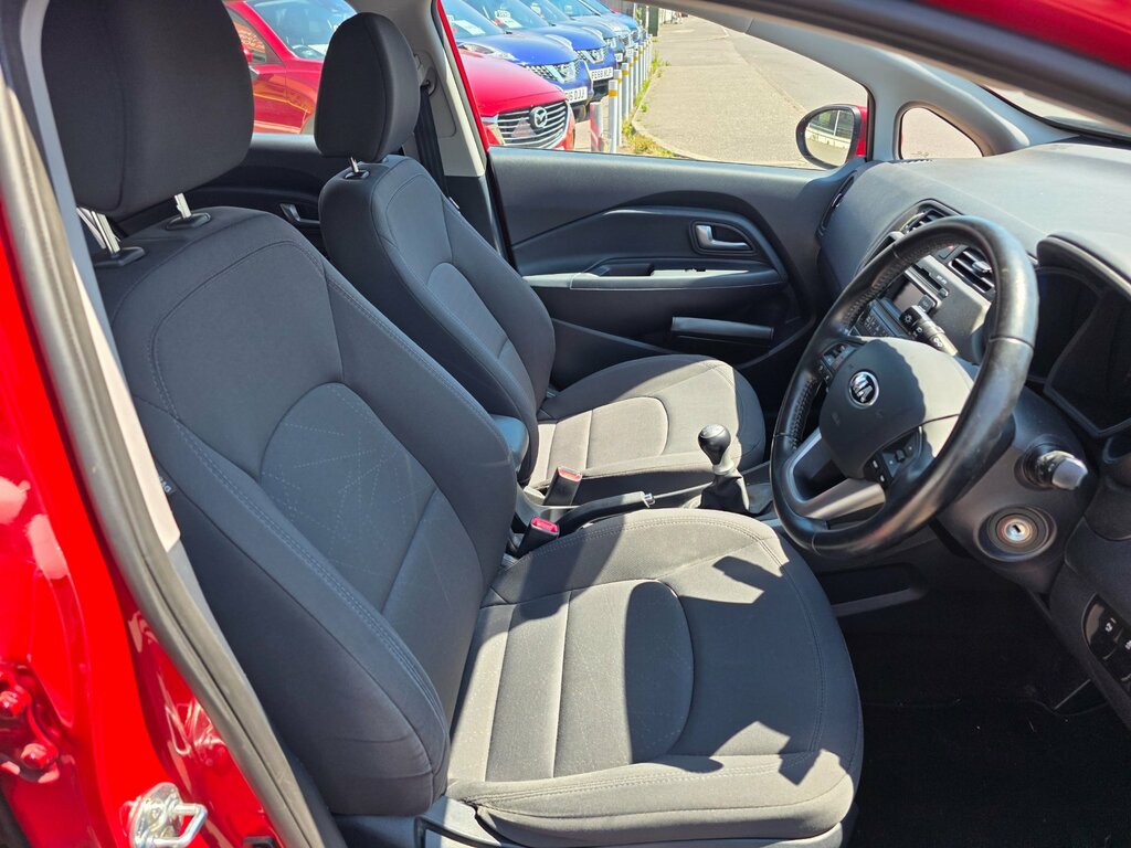 Kia RIO 1.25 Vr7 Hatchback Euro 5 84 Bh Red #5