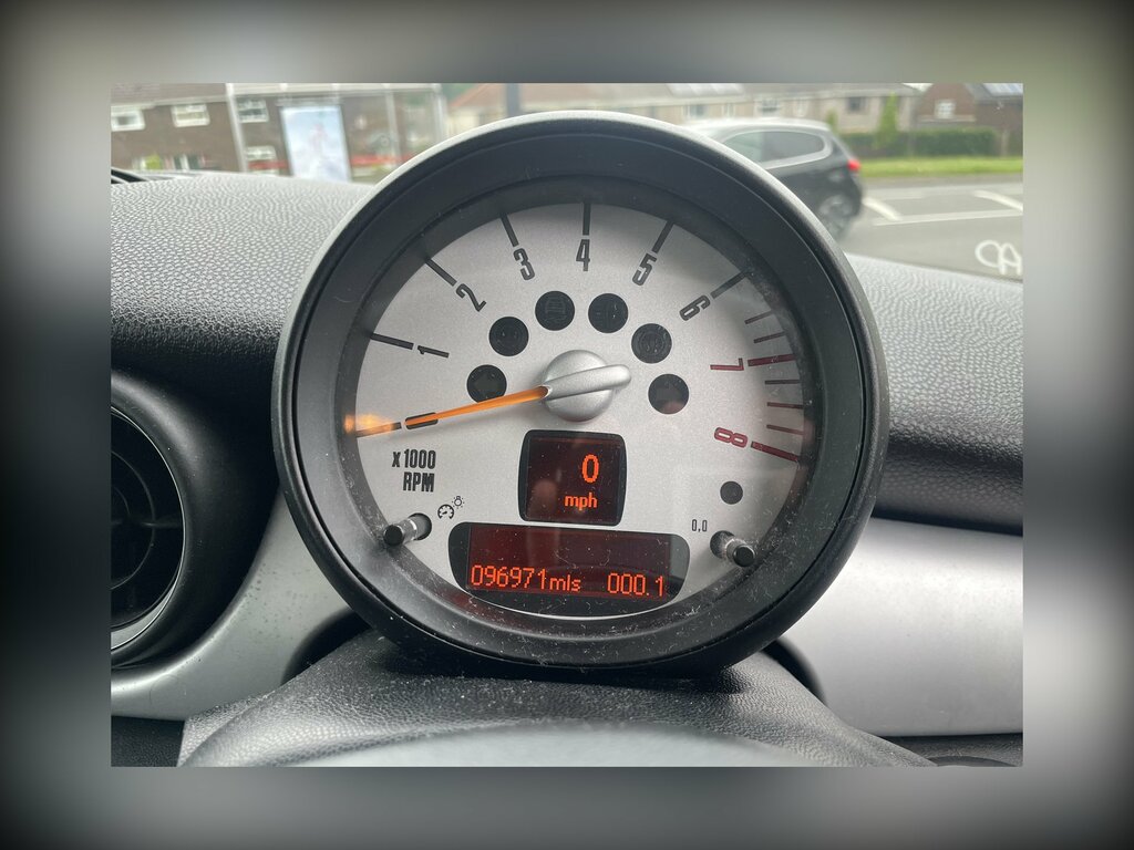 Mini Hatch 1.6 Cooper D Hatchback  #5