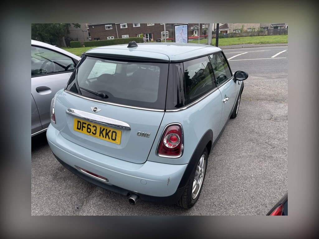 Mini Hatch 1.6 Cooper D Hatchback  #4