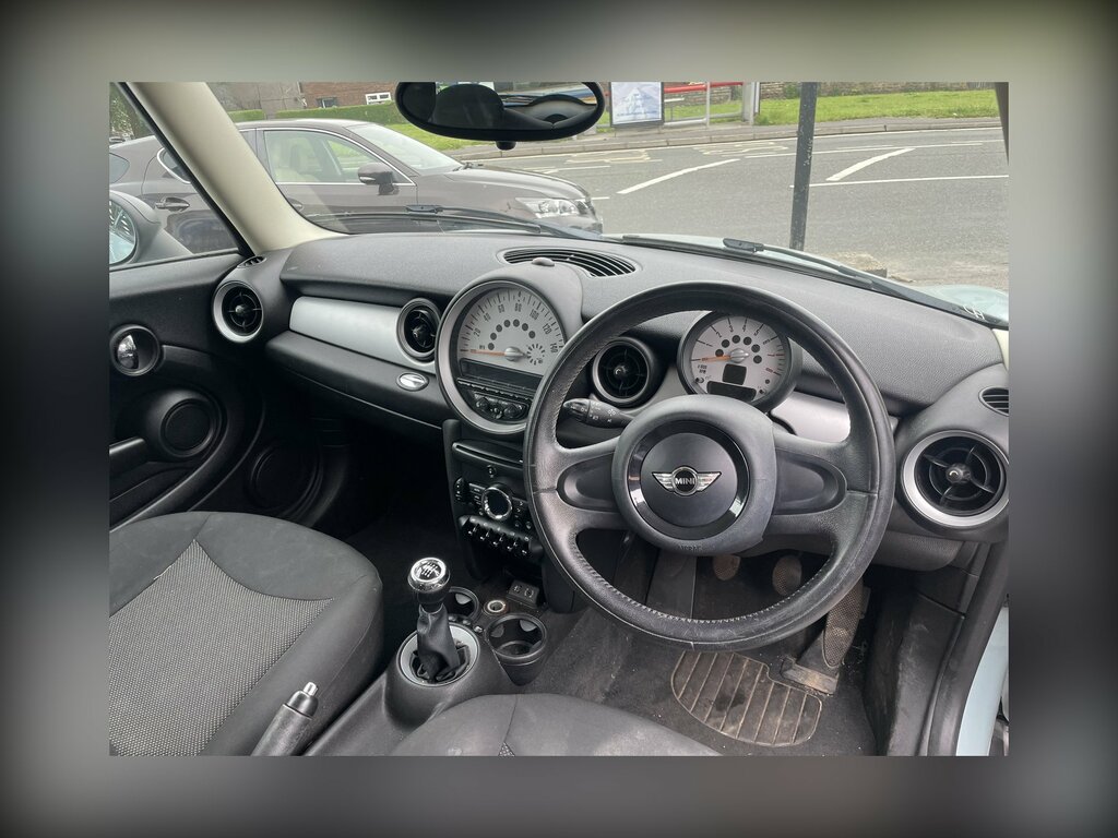 Mini Hatch 1.6 Cooper D Hatchback  #6