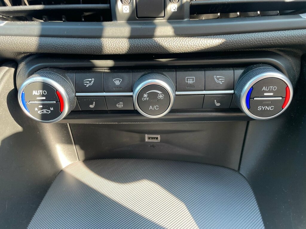 Alfa Romeo Giulia 2.0 Tb 280 Veloce Red #36