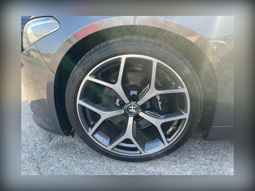 Alfa Romeo Giulia 2.0 Tb 280 Veloce Red #17