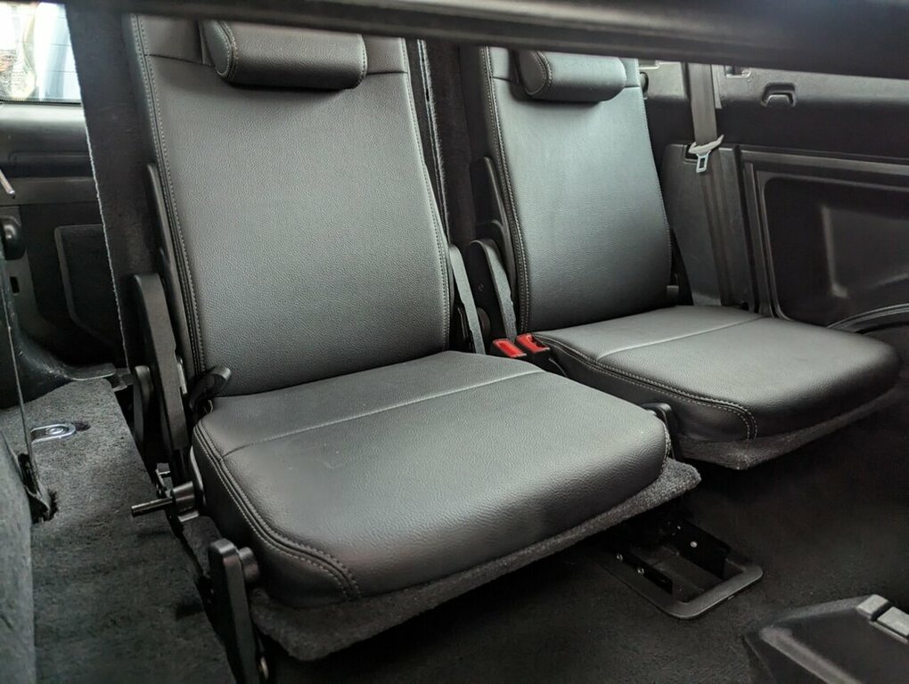 Land Rover Discovery  Silver #8
