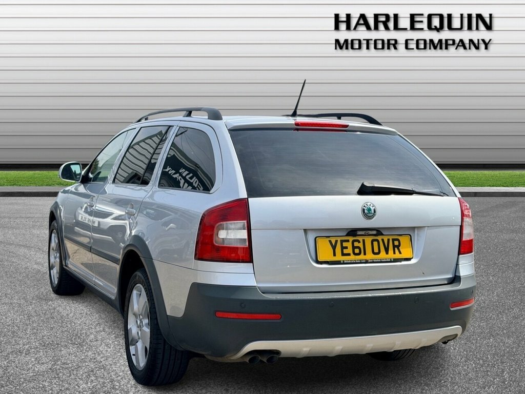 Skoda Octavia 2.0 Tdi Cr Se Silver #2