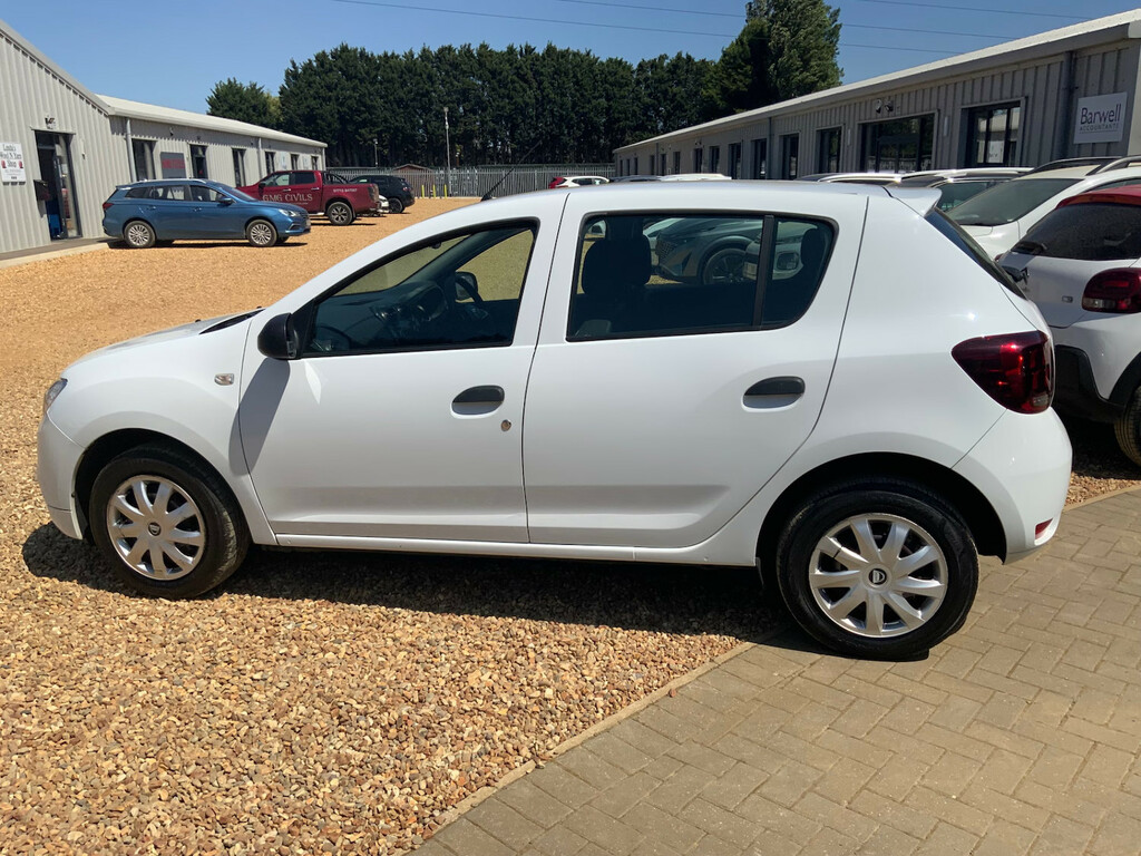 Dacia Sandero 1.0 Sce Ambiance Hatchback White #2