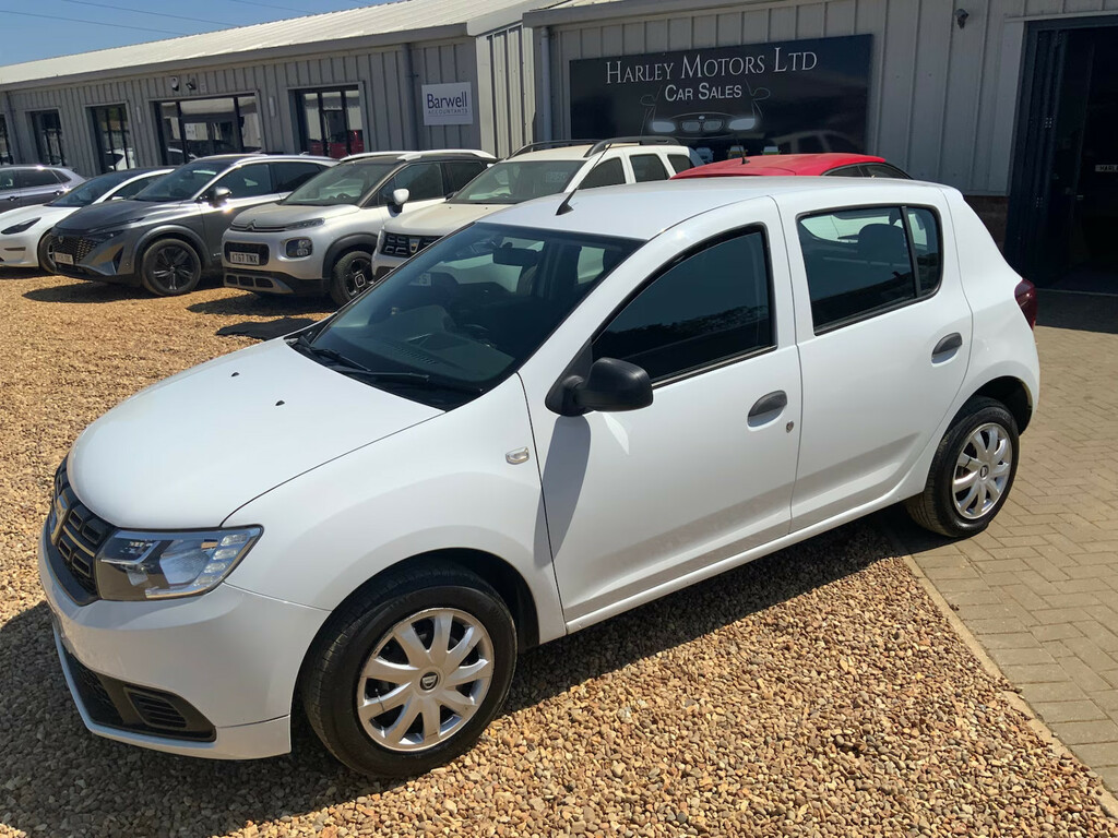 Dacia Sandero 1.0 Sce Ambiance Hatchback White