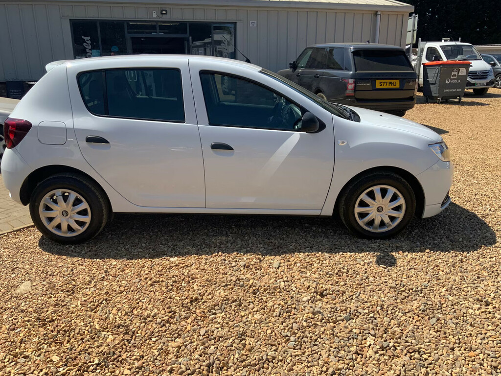 Dacia Sandero 1.0 Sce Ambiance Hatchback White #6