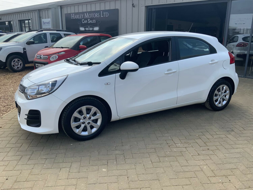 Kia RIO 1.25 1 Air Hatchback White #2