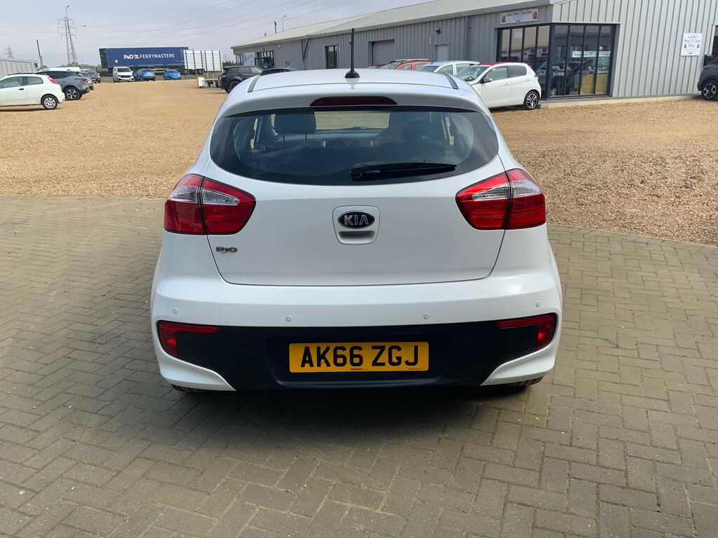 Kia RIO 1.25 1 Air Hatchback White #5