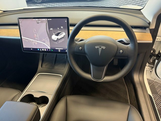 Tesla Model 3 Dual Motor Long Range Saloon 4 AJ22BXR White #6