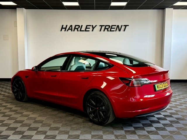 Tesla Model 3 Dual Motor Long Range Saloon 4 Red #3