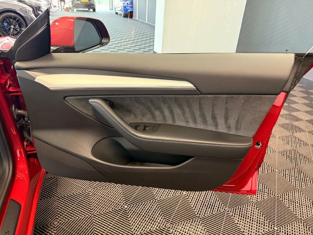 Tesla Model 3 Long Range Saloon Rwd 282 Ps White #29