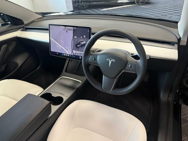 Tesla Model 3 Dual Motor Long Range Saloon 4 Black #2