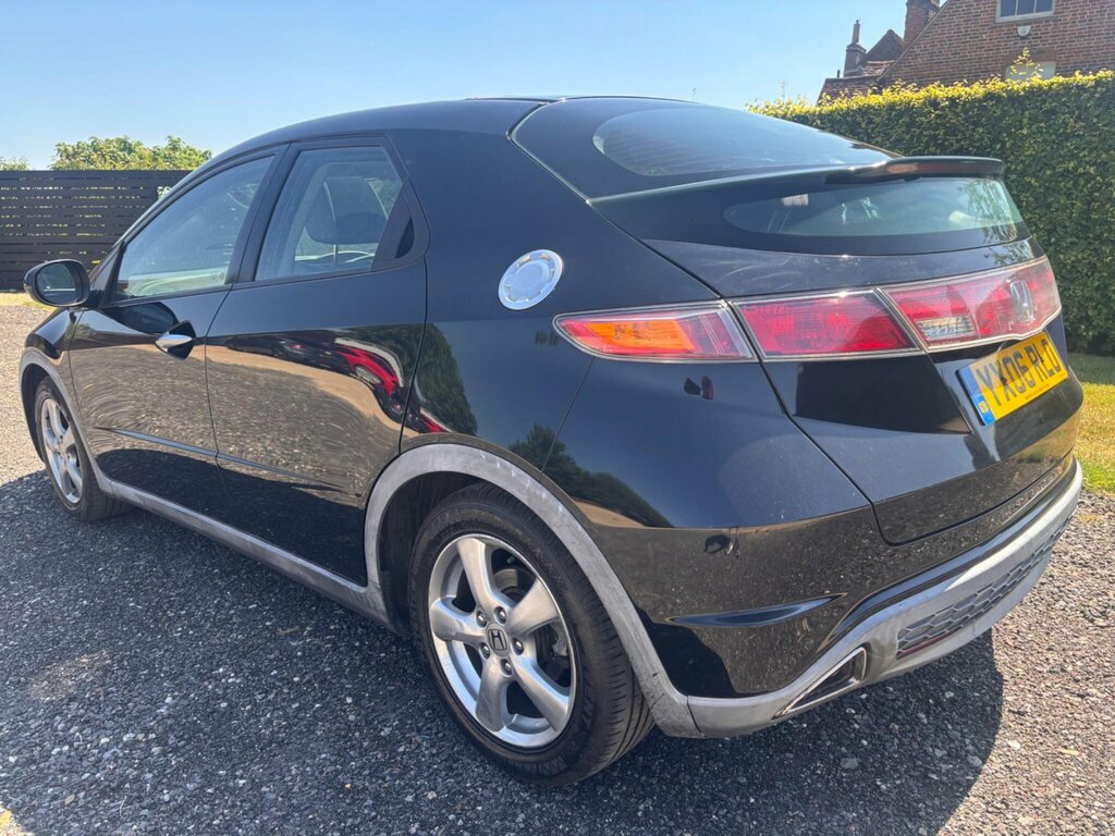Honda Civic 1.8 I-vtec Es Hatchback 152 Gk Black #4