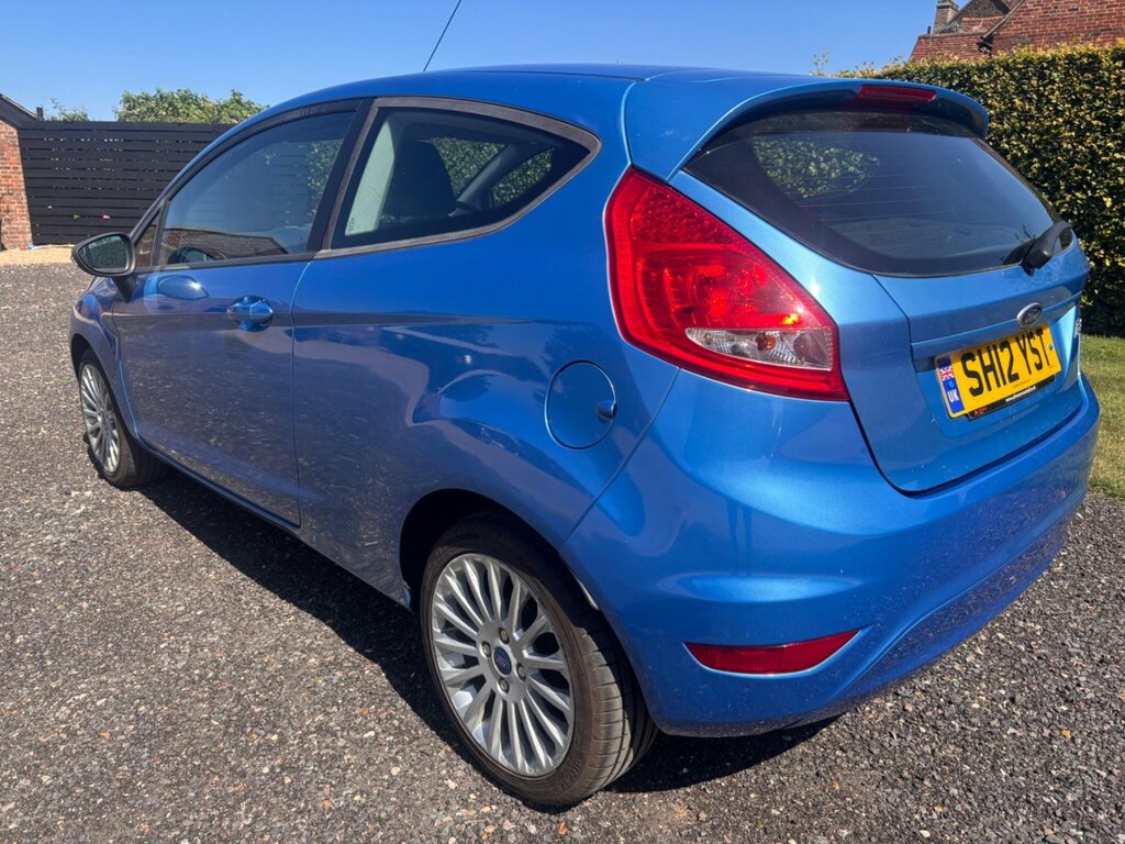 Ford Fiesta 1.25 Edge Hatchback 127 Gkm, 5 Blue #4