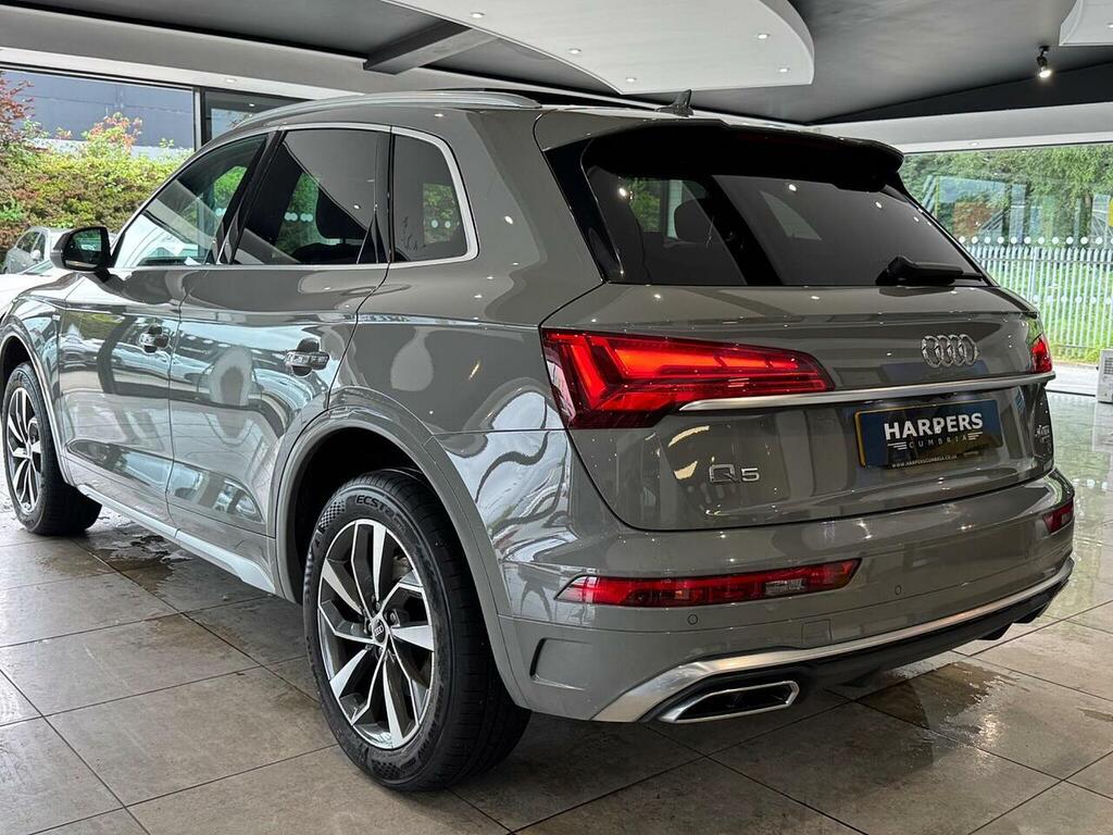 Audi Q5 Tdi S Line Suv 2.0 Grey #4