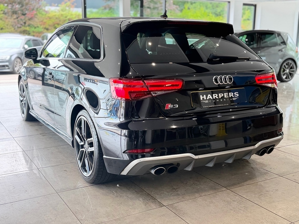 Audi S3 Tfsi Hatchback 2.0 Black #6