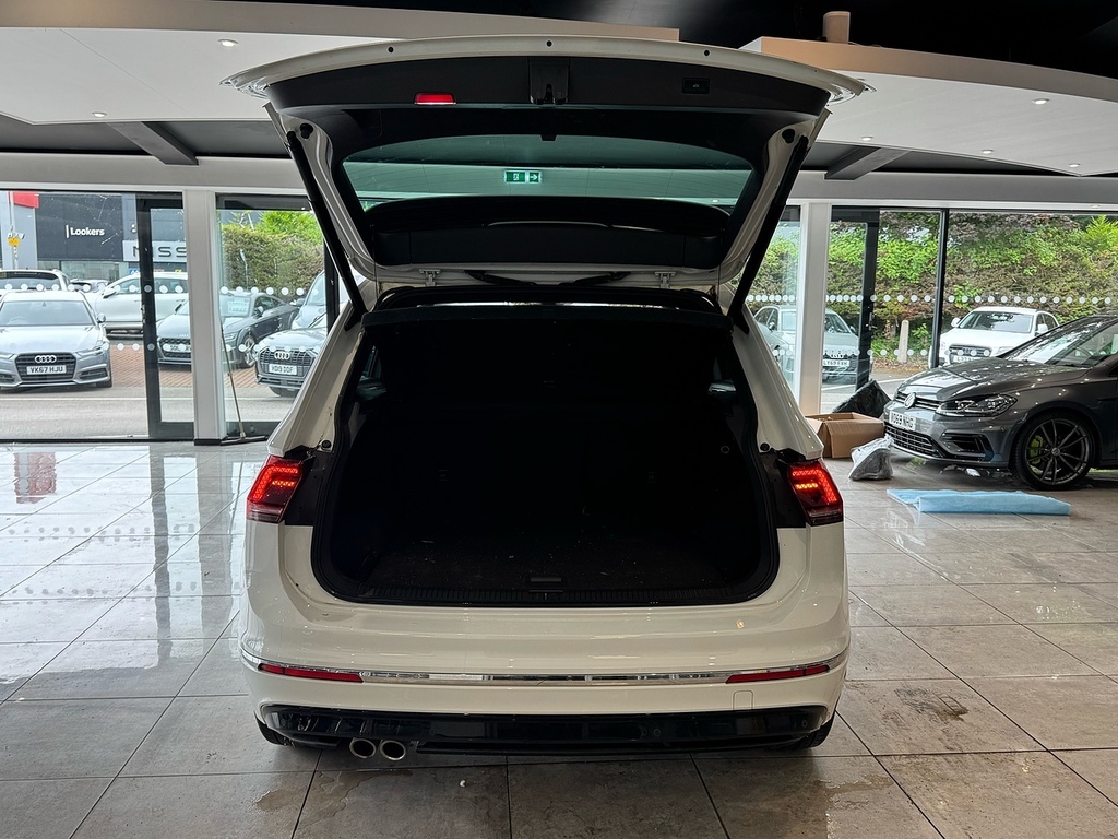 Volkswagen Tiguan 1.5 Tsi Evo R-line Tech Suv Dsg Euro 6 MK70OBW White #6