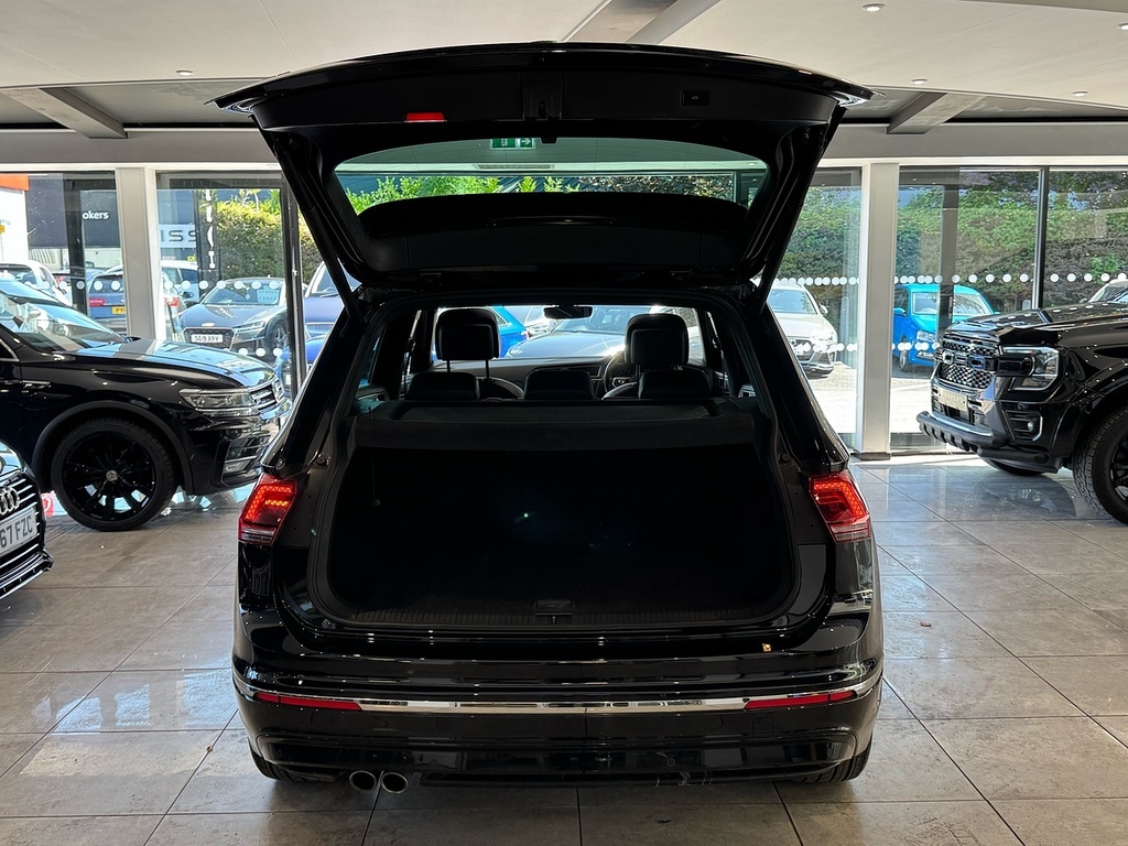 Volkswagen Tiguan 1.5 Tsi Evo R-line Tech Suv Dsg Euro 6 ML20RZB Black #6
