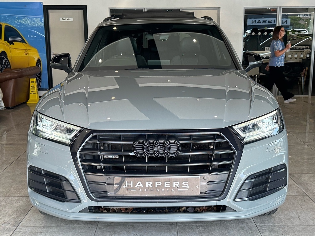 Audi Q5 2.0 Tdi 40 Black Edition Suv S Tronic Q Grey #3