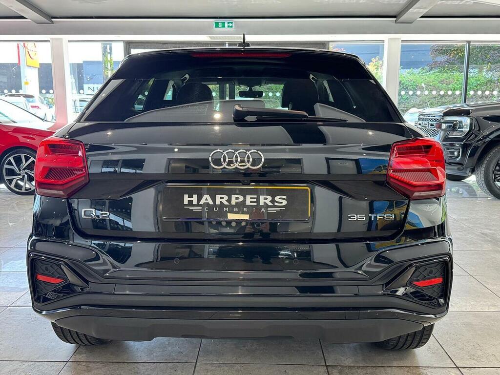 Audi Q2 1.5 Tfsi Cod 35 Black Edition Suv S Tro Black #6
