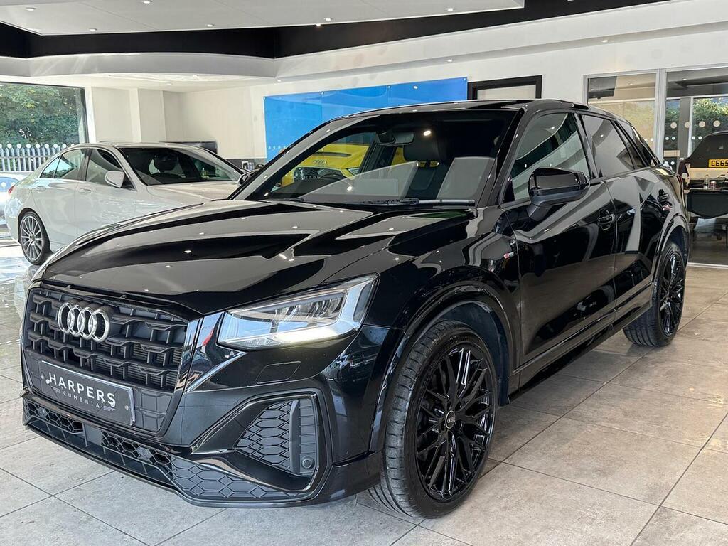 Audi Q2 1.5 Tfsi Cod 35 Black Edition Suv S Tro Black #3