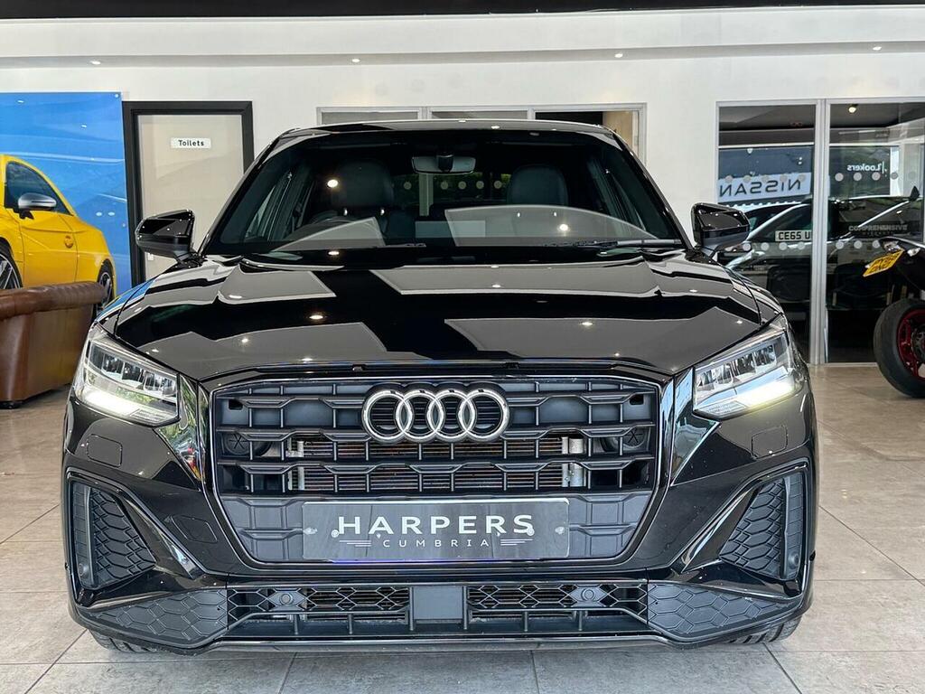 Audi Q2 1.5 Tfsi Cod 35 Black Edition Suv S Tro Black #4