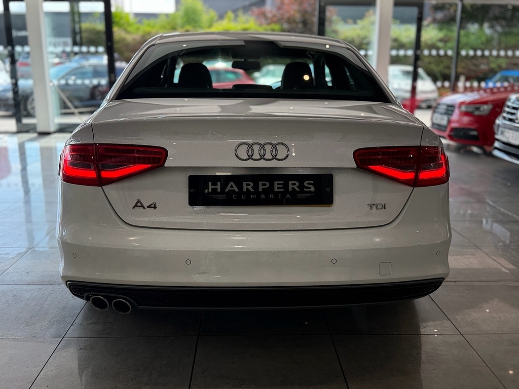 Audi A4 2013 2.0 Tdi Black Edition Saloon Manua Red #7
