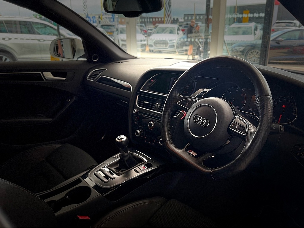 Audi A4 2013 2.0 Tdi Black Edition Saloon Manua Red #14
