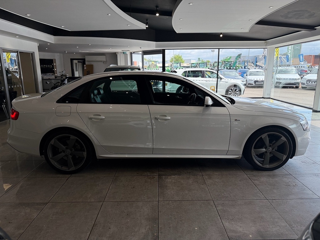 Audi A4 2013 2.0 Tdi Black Edition Saloon Manua Red #11