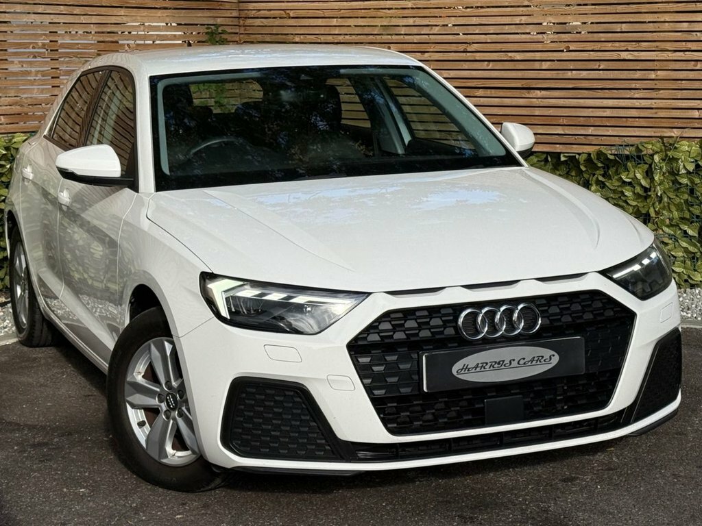 Audi A1 1L Se White #2