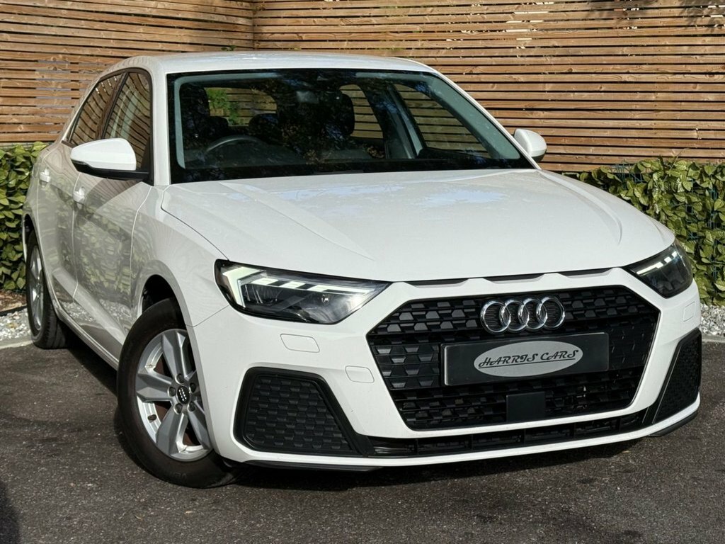 Audi A1 1L Se White #4