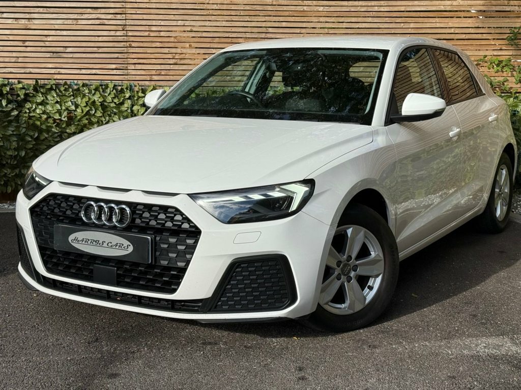 Audi A1 1L Se White #6