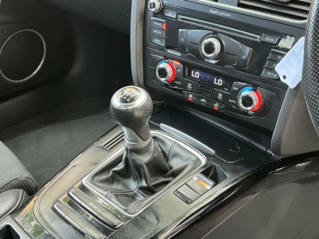 Audi A4 Avant Se Blue #16