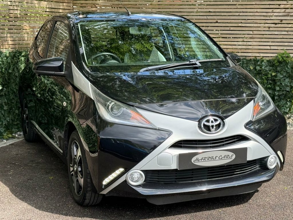 Toyota Aygo 1L X-clusiv Black #6