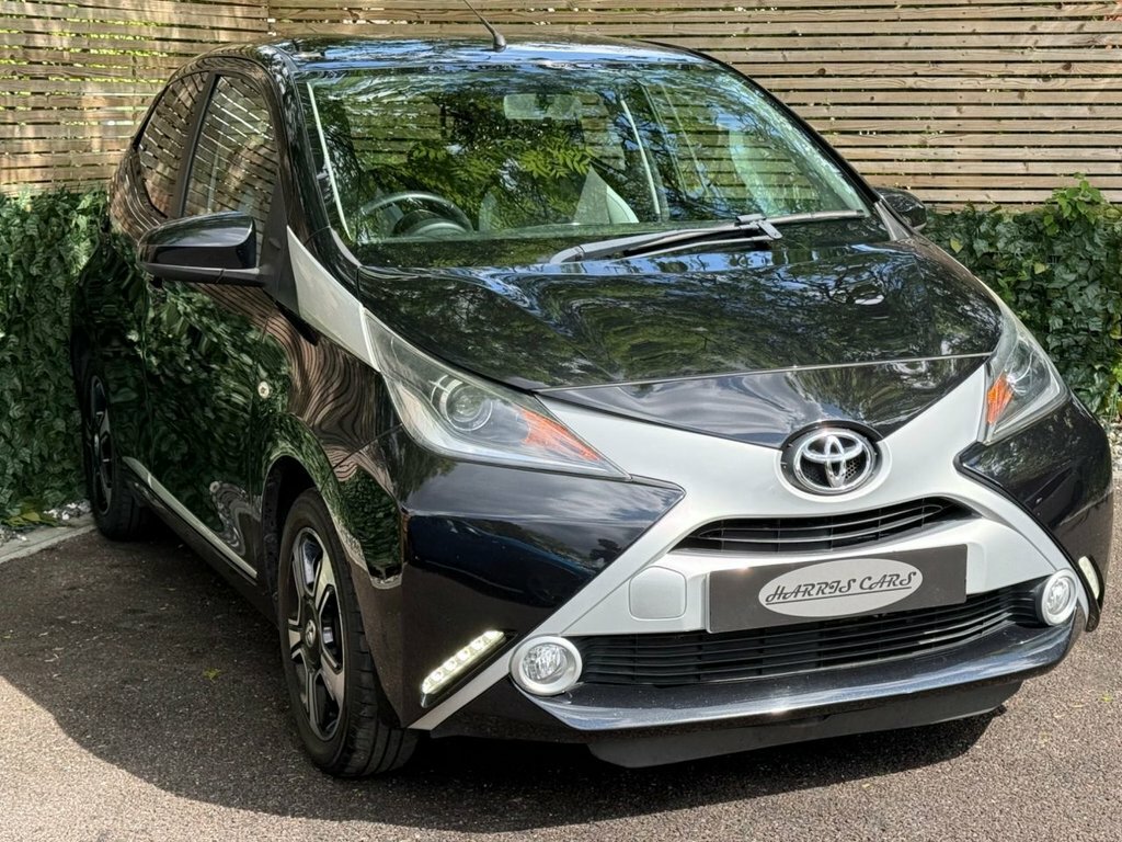 Toyota Aygo 1L X-clusiv Black #5