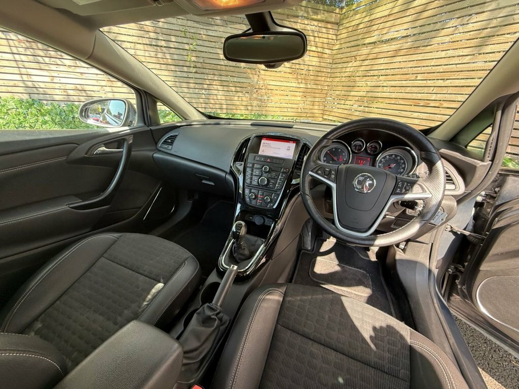 Vauxhall Astra GTC Gtc Limited Edition White #21