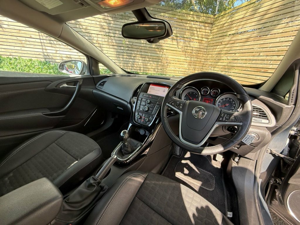 Vauxhall Astra GTC Gtc Limited Edition White #20