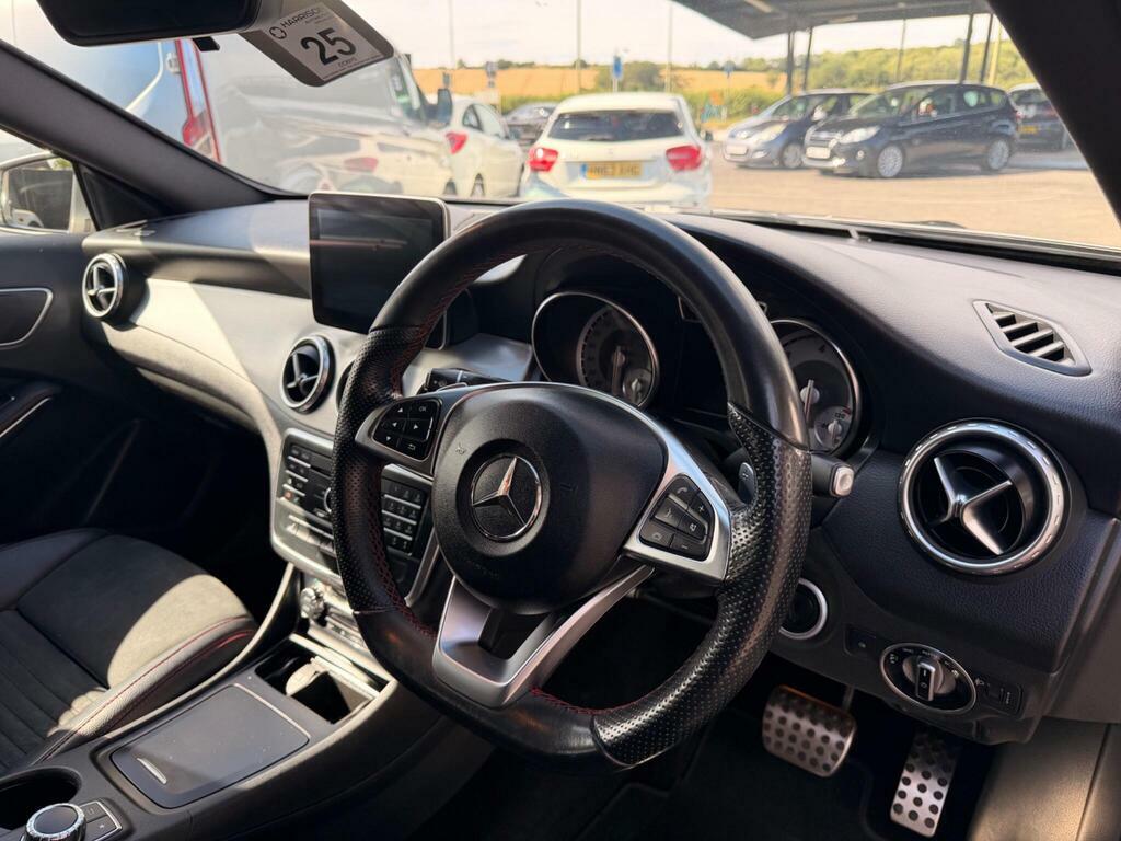 Mercedes-Benz GLA Class 200D Sport Suv 7G-dct Euro 6 Ss 136 Blue #13