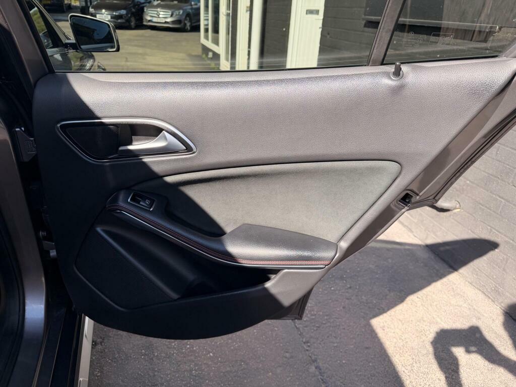 Mercedes-Benz GLA Class 200D Sport Suv 7G-dct Euro 6 Ss 136 Blue #34