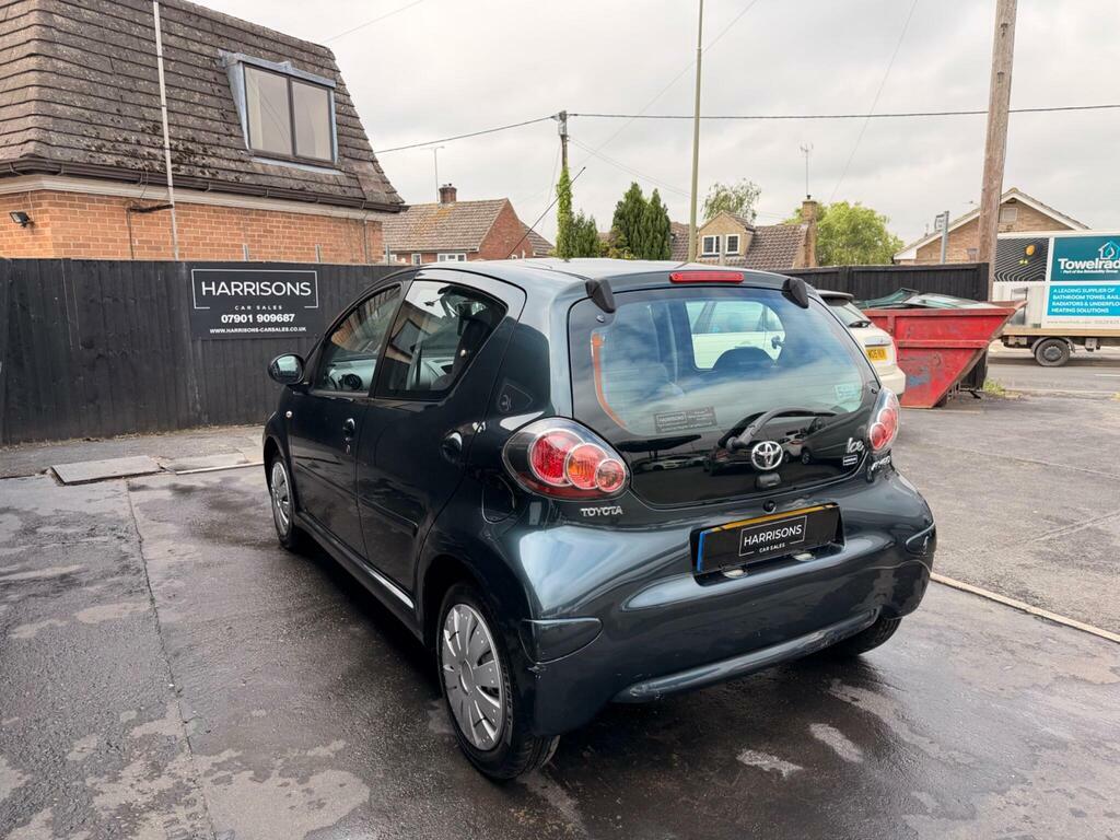 Toyota Aygo 1.0 Vvt-i Ice Euro 5 Green #4